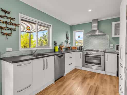 337 Harbour Drive, Matarangi