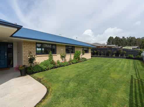 32 Ursula Drive, Feilding