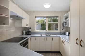 7 Winchester Avenue, Pinehaven