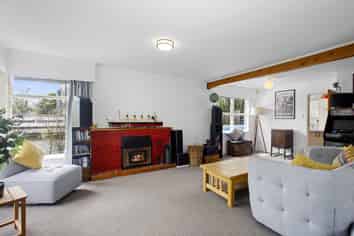 7 Winchester Avenue, Pinehaven