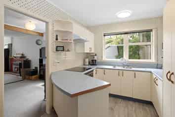 7 Winchester Avenue, Pinehaven