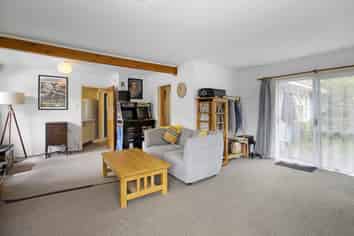 7 Winchester Avenue, Pinehaven
