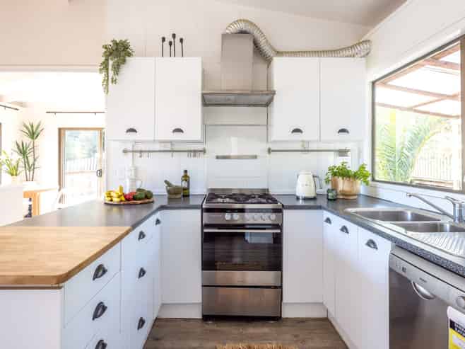 28 Ostend Road, Ostend