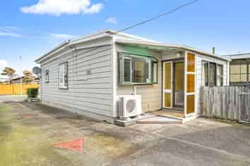 21 Edgeware Road, Palmerston North Central