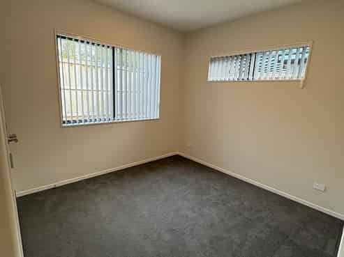 54 Drumbuoy Drive, Flat Bush