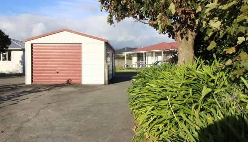 50 Keeling Street, West End