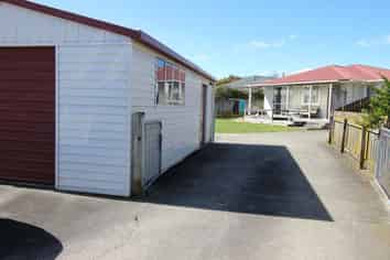 50 Keeling Street, West End