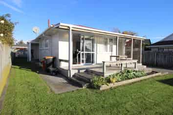 50 Keeling Street, West End