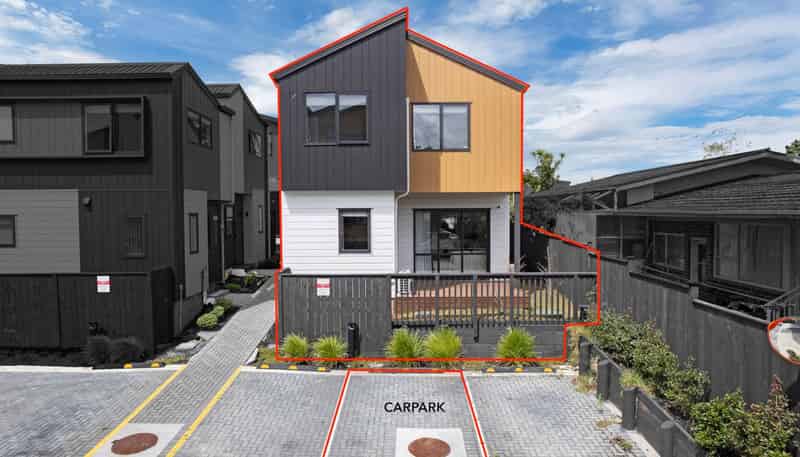 7/10 Newington Road, Henderson