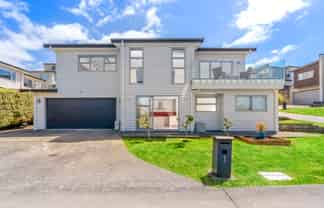 3 Carex Way, Long Bay
