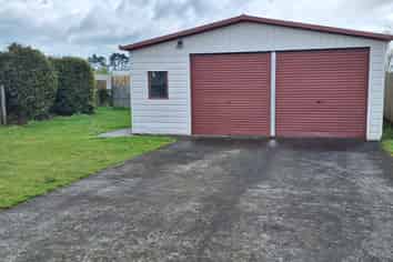 94 Pembroke Road West, Stratford