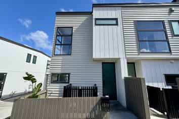 137D Richardson Road, Mount Albert