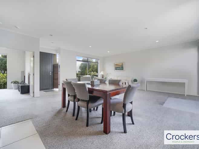 76 Bluegrey Avenue, Stonefields