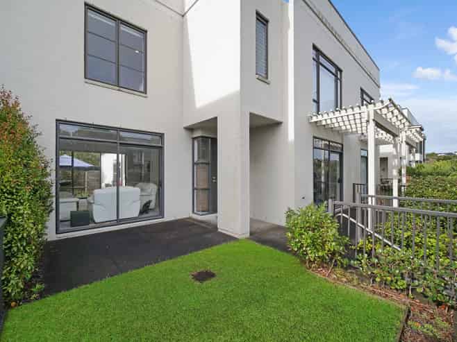 76 Bluegrey Avenue, Stonefields