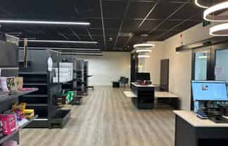 Near new, food grade showroom
