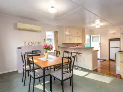 27 Brooklyn Road, Carterton