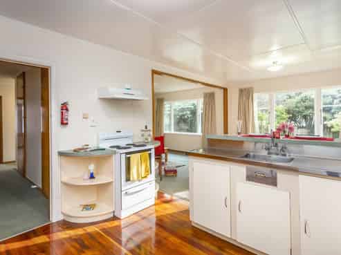 27 Brooklyn Road, Carterton