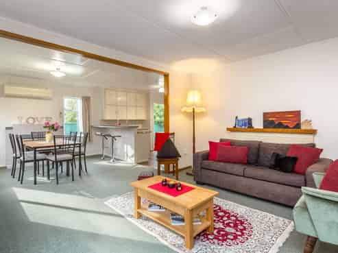 27 Brooklyn Road, Carterton