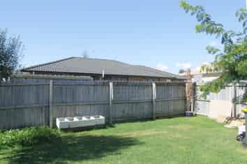 8 Serenity Place, Flat Bush