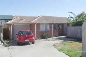 8 Serenity Place, Flat Bush