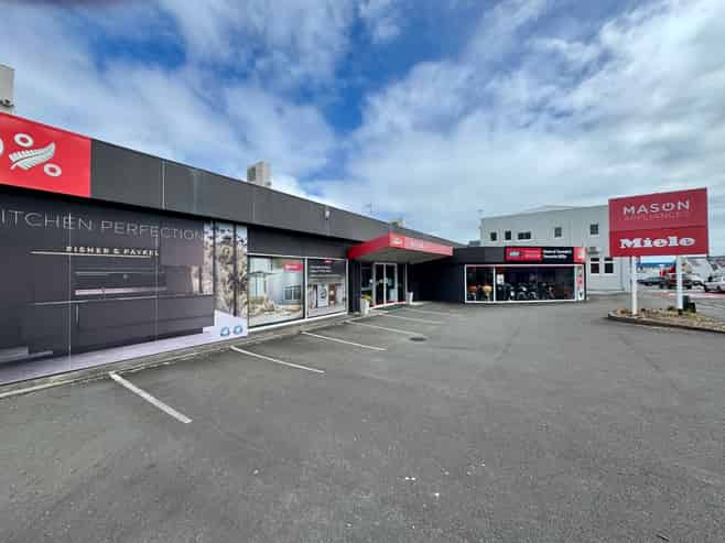 Prime Gill Street retail showroom