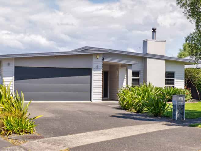 3 Pohutukawa Grove, Lytton West