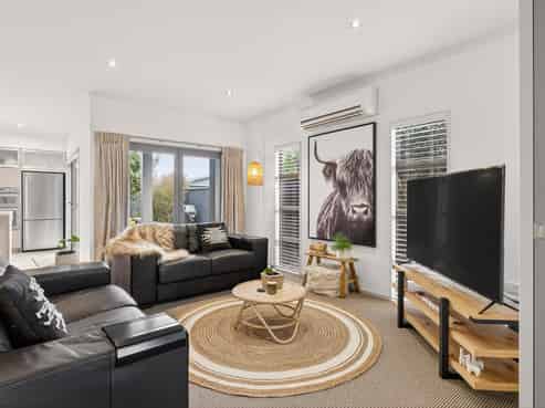 3 Pohutukawa Grove, Lytton West