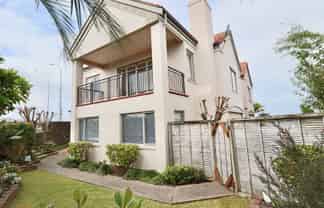 1C Macleans Road, Bucklands Beach