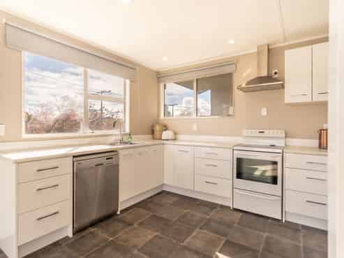 8 Hopkins Road, TWIZEL