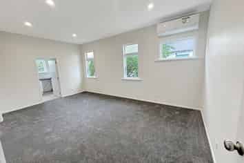5 Hacker Street , Masterton