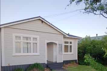 5 Hacker Street , Masterton