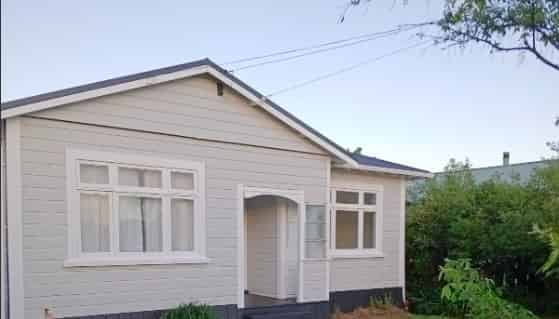 5 Hacker Street , Masterton