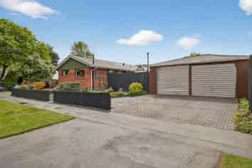 2 Wayside Avenue, Burnside