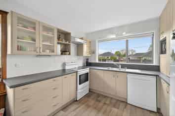 2 Wayside Avenue, Burnside