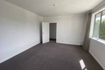 19 Welsh Road, Winton