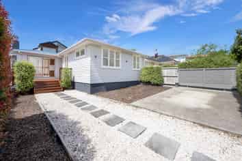 17 Laurel Street, Mount Albert