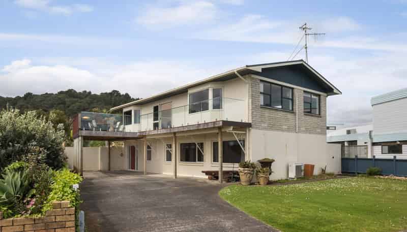 208 Centennial Avenue, Thames