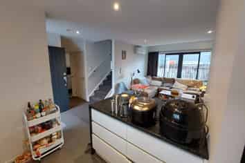 2/189 Massey St, Frankton