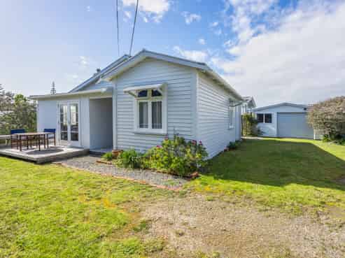 13 Waimea Road, Waikanae Beach