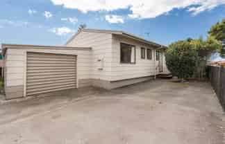 a/114 Eversham Road, Mount Maunganui