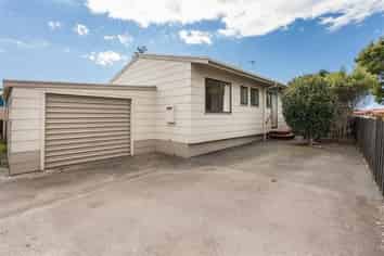 a/114 Eversham Road, Mount Maunganui