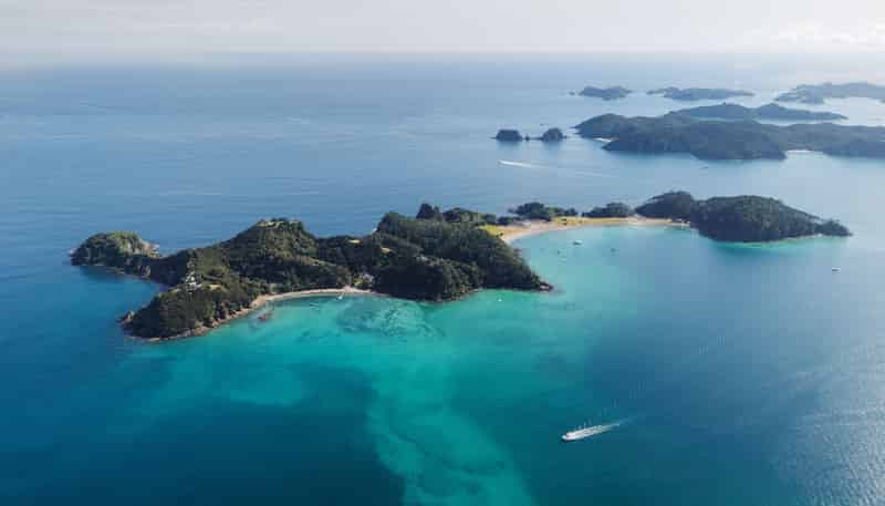 1 Motuarohia Island, Russell