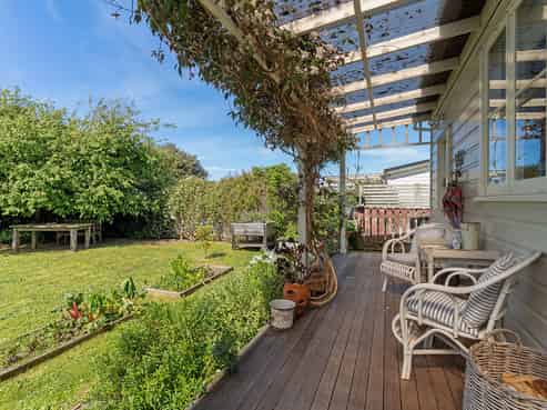 22 Rhodes Street, Carterton