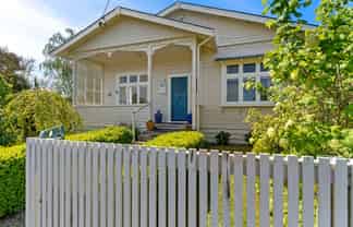 22 Rhodes Street, Carterton