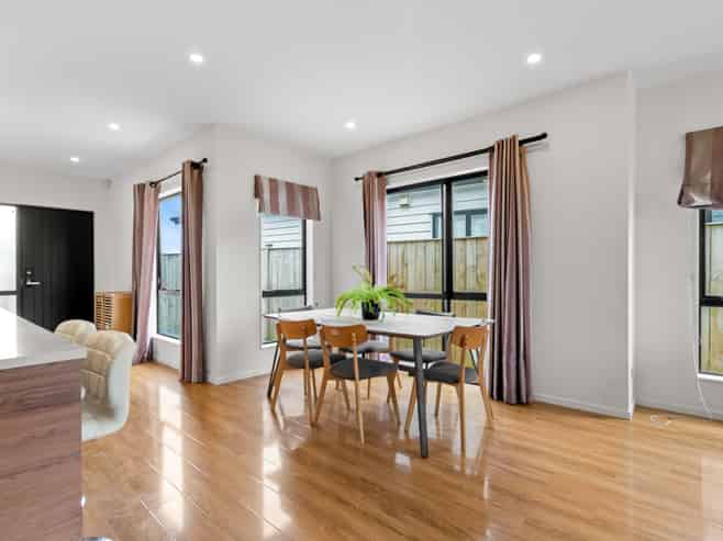 11 Sapwood Crescent, Takanini