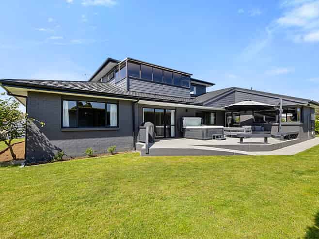 40 Heta Road, Highlands Park