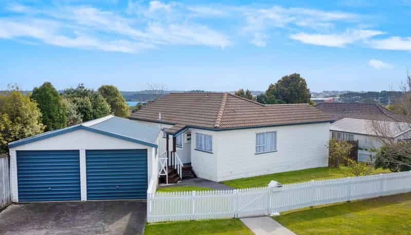 24 Santiago Crescent, Unsworth Heights