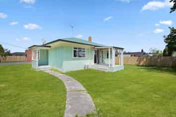 111 Galloway Street, Hamilton East