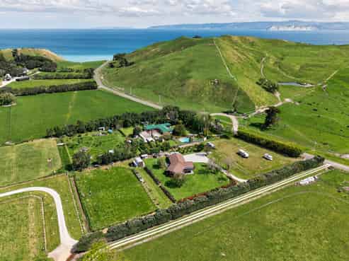 75 Sponge Bay Road, Wainui