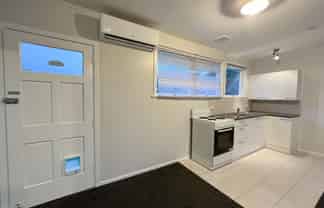 2/182 Penrose Road (Front Unit), Mount Wellington